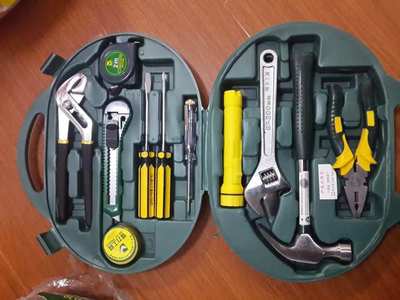 得力DL1012工具箱 12件套小家庭五金礼品的实用之选